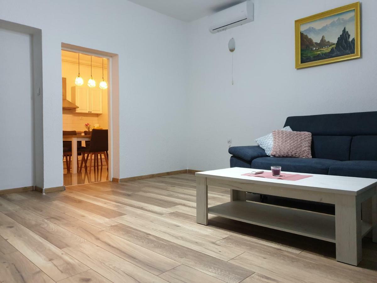 Apartment Kristina *